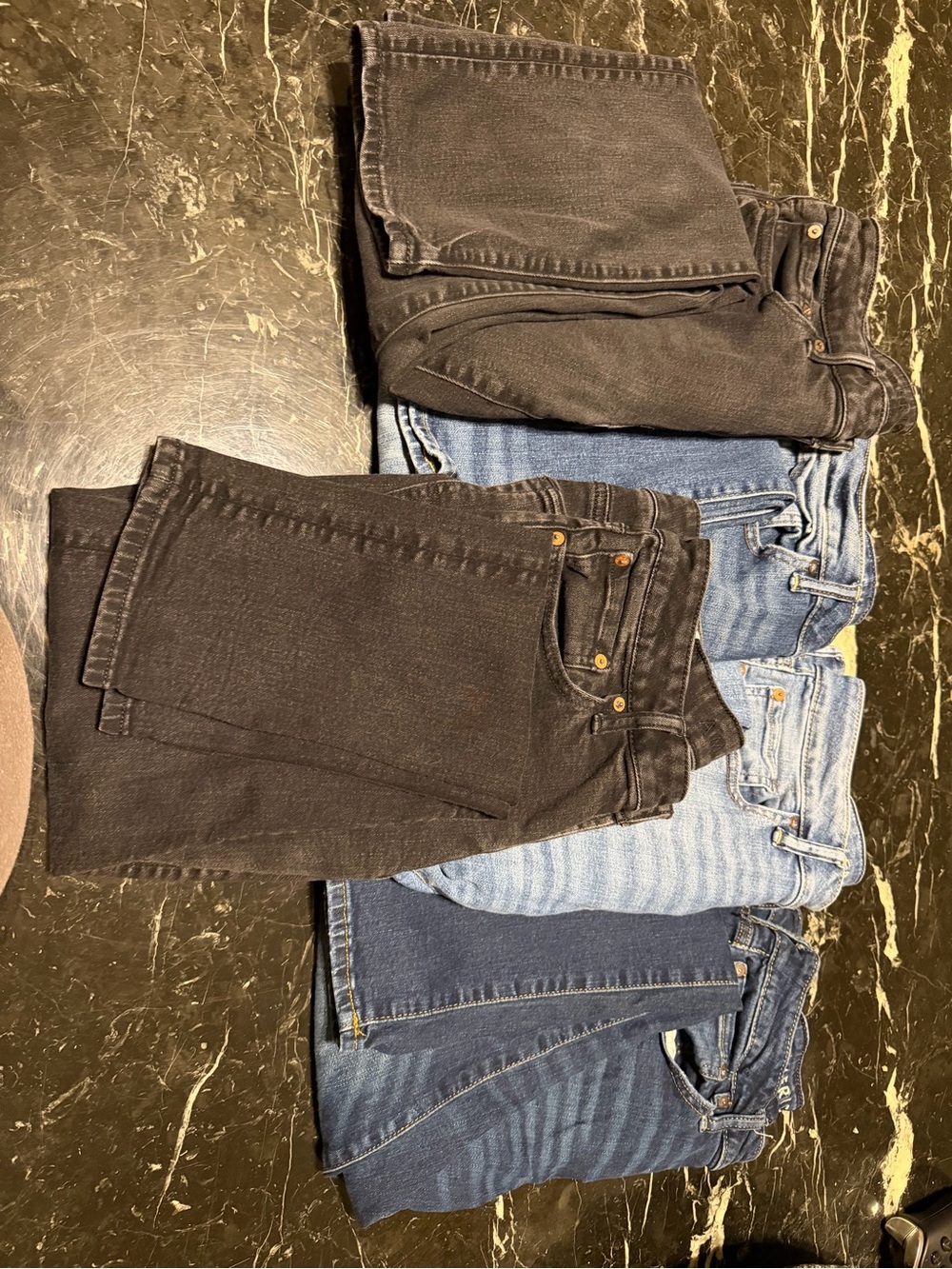 5 pair of American Eagle Outfitters jeans4 are size 31✖️30 & 1 black is 32✖️30 - Picture 10 of 10
